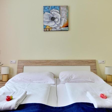 Hotel Korekt 皮耶什佳尼 外观 照片